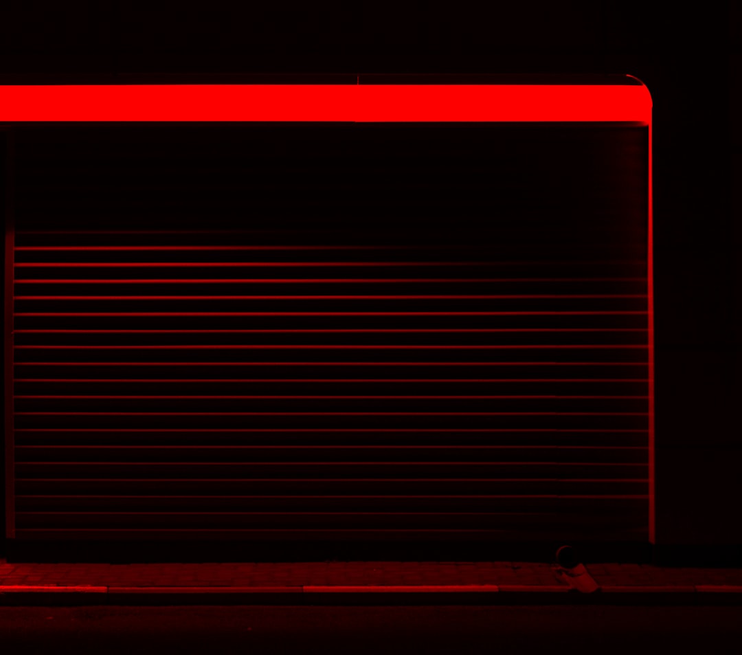 Red Lines on Your PC Screen? Causes and Fixes Explained